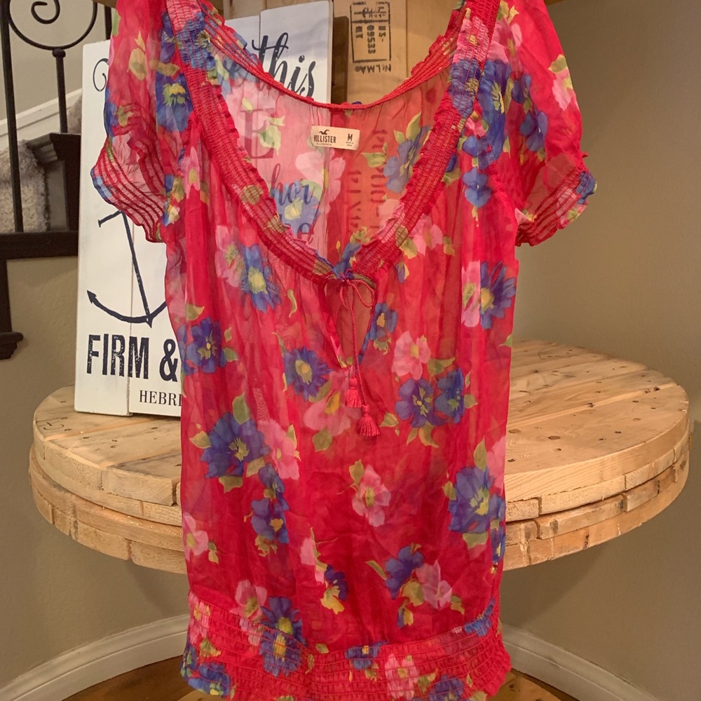 $$$ Hollister sheer top size M